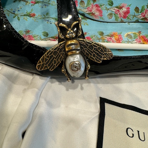🐝GUCCI-Black Patent Leather Bee Mary Jane🐝 - Picture 6 of 12